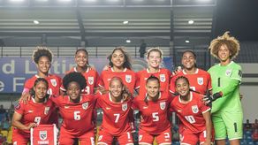 La selección femenina de Panamá derrotó este jueves de remontada por 3-1 a la de Aruba en la tercera jornada del Grupo E de las eliminatorias de la Concacaf para el Mundial de Brasil 2027, que lidera con 9 puntos de 9 posibles, y quedó a una jornada de sellar su paso a los cuartos de final.
