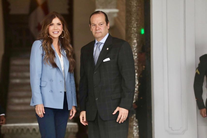 Secretaria de Seguridad de EEUU llega a Panamá y se reúne con el presidente Mulino Secretaria de Seguridad de EEUU llega a Panamá y se reúne con el presidente Mulino