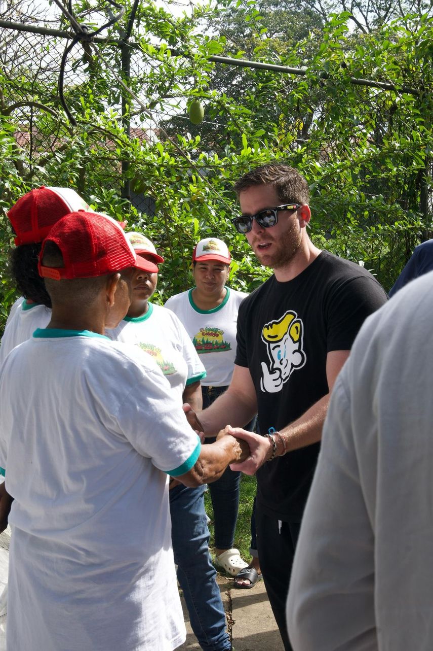 Mayer Mizrachi destaca iniciativas de reciclaje y sostenibilidad en el CEFERE Mayer Mizrachi destaca iniciativas de reciclaje y sostenibilidad en el CEFERE