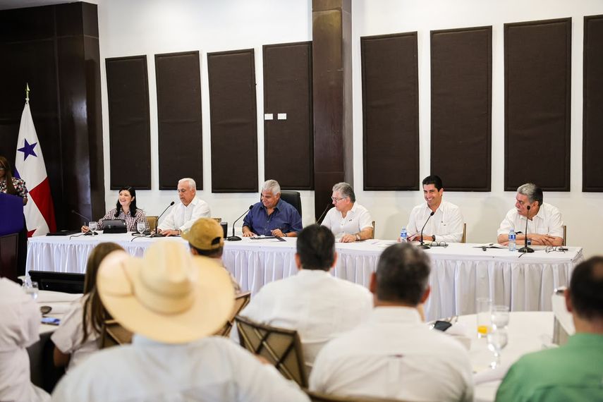 Mulino anuncia exitoso inicio del plan Mi Primer Empleo Agro y el arranque del CEAGRO