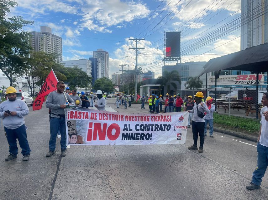 Se reportan cierres de calles en varios puntos del país