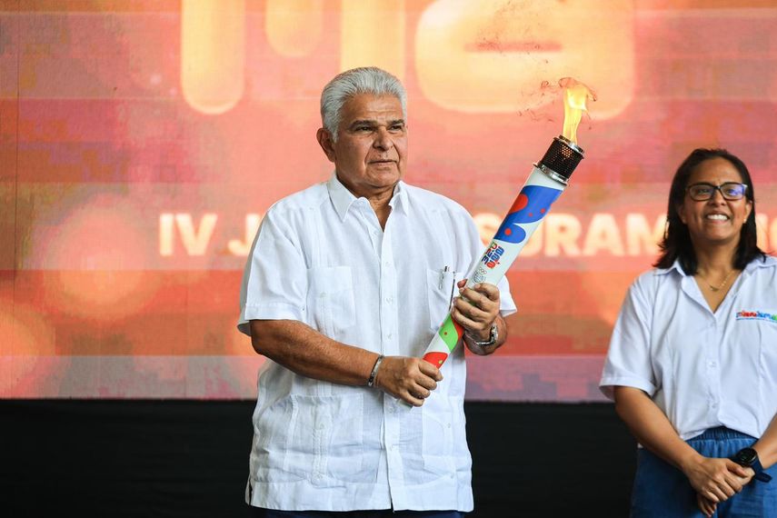 El presidente Mulino recibió la llama de los&nbsp; IV Juegos Suramericanos de la Juventud.