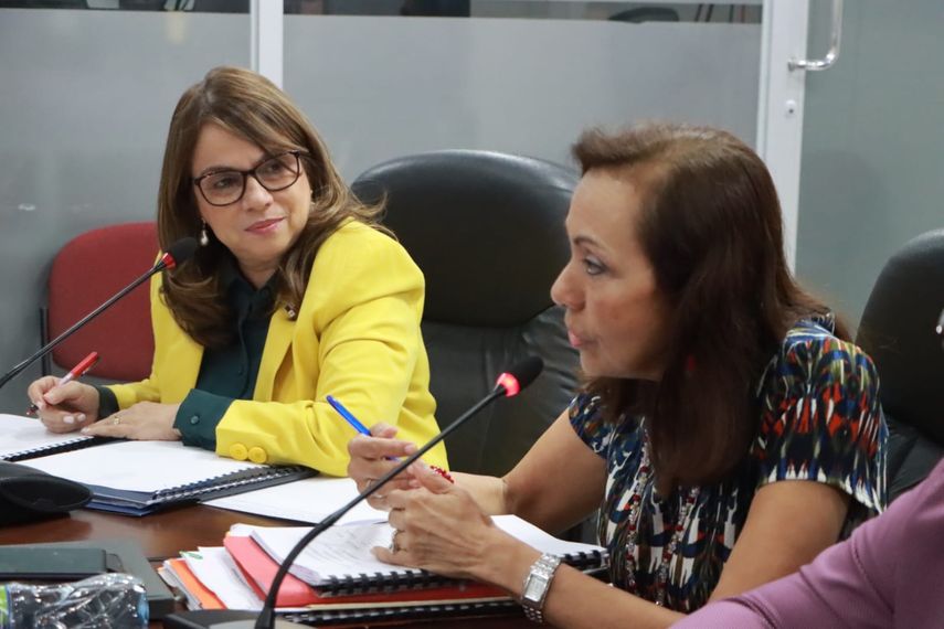 Meduca recibe $11 millones para compromisos pendientes