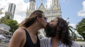 Panamá cierra puertas al matrimonio igualitario con reforma