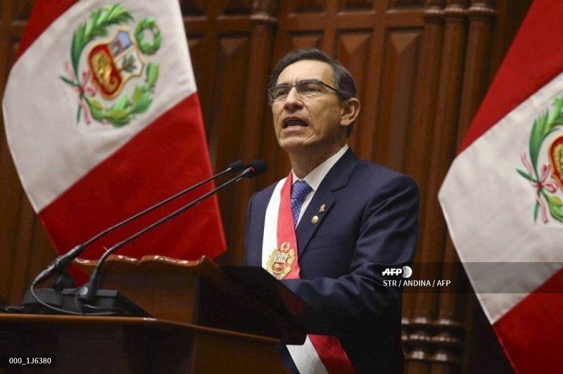 Porqué el popular presidente peruano Vizcarra busca acortar su mandato