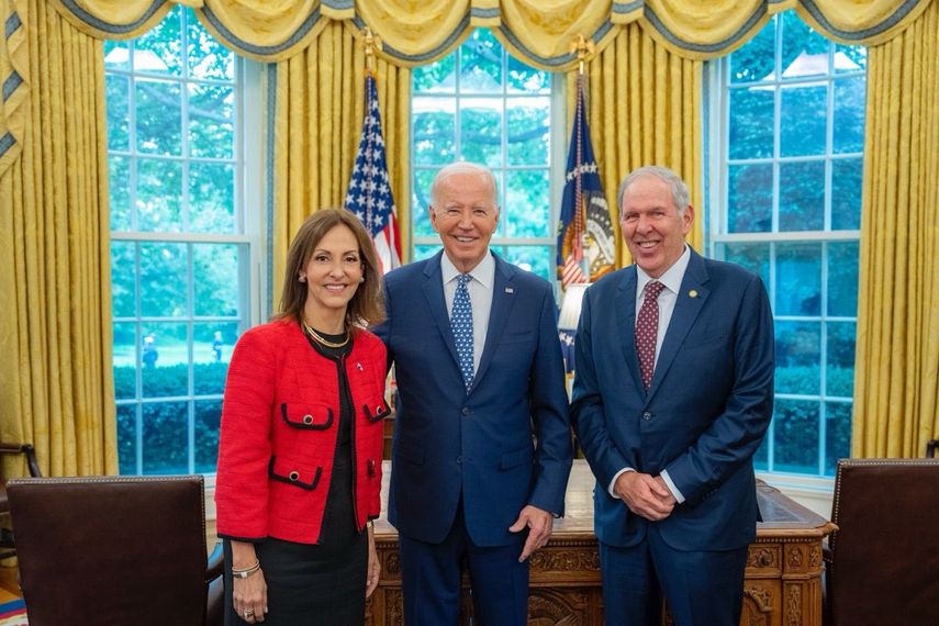 José Miguel Alemán Healy, nuevo Embajador de Panamá ante los Estados Unidos, presentó sus credenciales al presidente Joseph Biden en una ceremonia celebrada en la Casa Blanca, oficializando su rol como el máximo representante diplomático de Panamá en ese país. José Miguel Alemán Healy, nuevo Embajador de Panamá ante los Estados Unidos, presentó sus credenciales al presidente Joseph Biden en una ceremonia celebrada en la Casa Blanca, oficializando su rol como el máximo representante diplomático de Panamá en ese país.