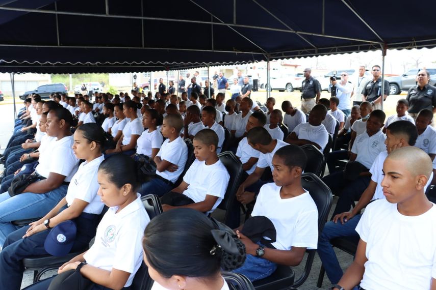 Minseg brinda oportunidades en educación a jóvenes