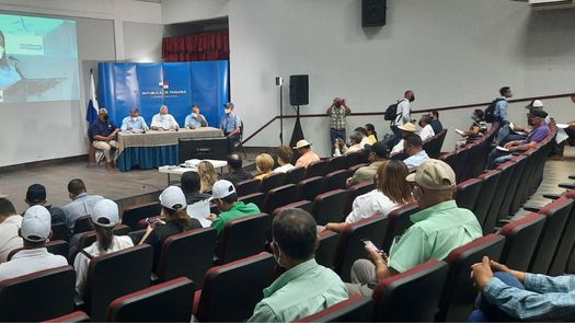 Representantes del sector del agro dialogan con ministro