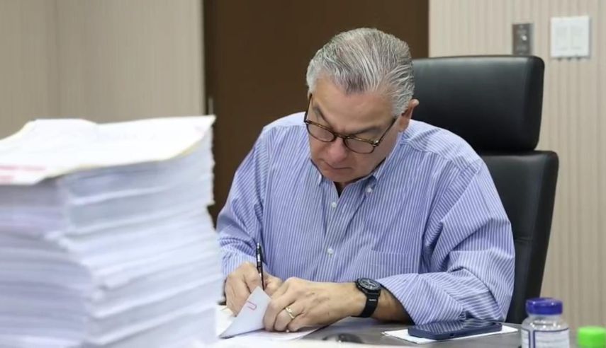 El contralor Anel Flores ha ordenado auditorías contra quienes no han presentados sus informes.