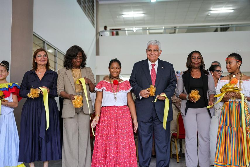 Presidente Mulino inaugura Escuela República de Venezuela, tras años de abandono