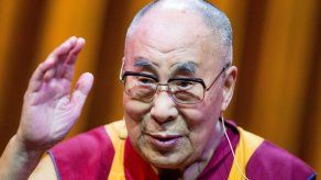 Ovación al dalái lama en la Eurocámara tras su discurso de unidad y respeto