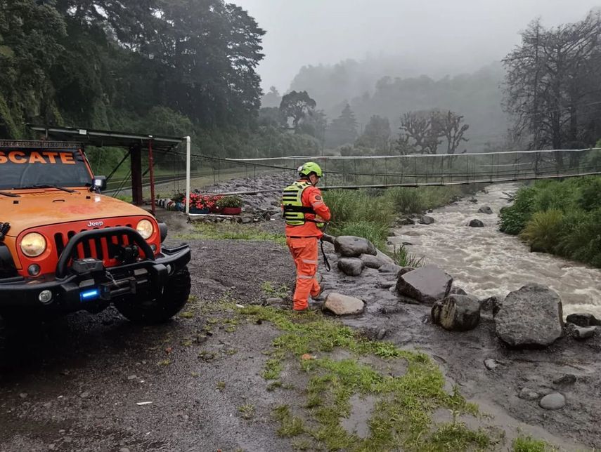 En un Consejo de Gabinete Extraordinario realizado esta tarde, el Gobierno declaró Estado de Emergencia Nacional debido a los daños provocados por las recientes condiciones climáticas y otras posibles amenazas. En un Consejo de Gabinete Extraordinario realizado esta tarde, el Gobierno declaró Estado de Emergencia Nacional debido a los daños provocados por las recientes condiciones climáticas y otras posibles amenazas.