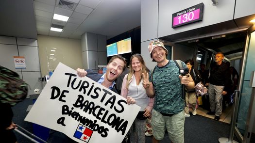 Ciudad de Panamá recibe a turistas afectados por protestas en Barcelona