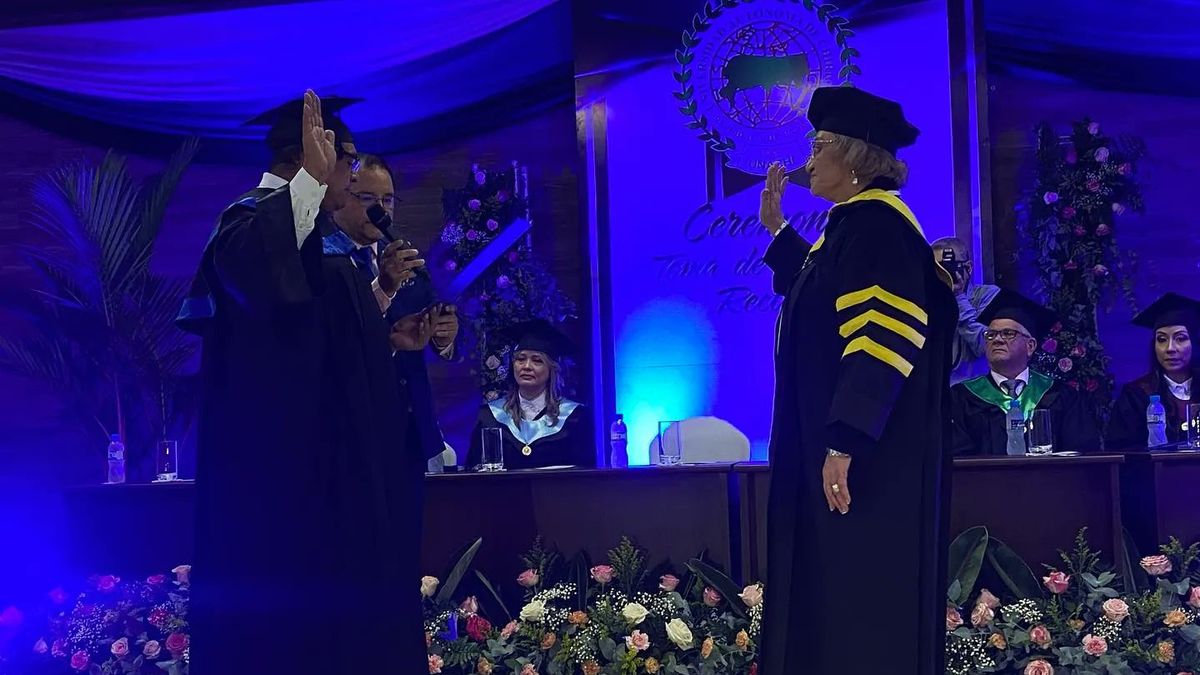 Pasada las 10 a.m. de este miércoles, el procurador General de la Nación, Luis Carlos Gómez, llegó a hasta la Universidad Autónoma de Chiriquí, para la realización de una diligencia de investigación que ha iniciado el Ministerio Público.