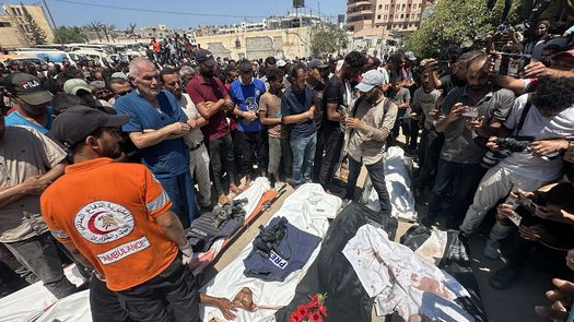 Netanyahu tilda de accidente el doble bombardeo israelí a un hospital, con 20 muertos