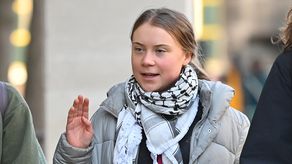 Ecologista Greta Thunberg comparece en Londres por alterar el orden público