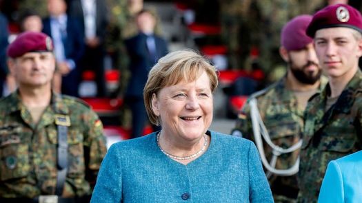 Tras la marcha de Merkel, Europa busca desesperadamente nuevo líder