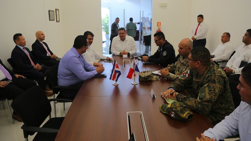El ministro de Seguridad de Costa Rica se reunió con su homólogo panameño para atender el tema migración irregular. El ministro de Seguridad de Costa Rica se reunió con su homólogo panameño para atender el tema migración irregular.