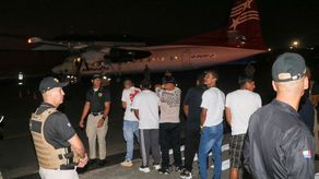 Panamá deporta a 29 ciudadanos ecuatorianos con antecedentes criminales a su país