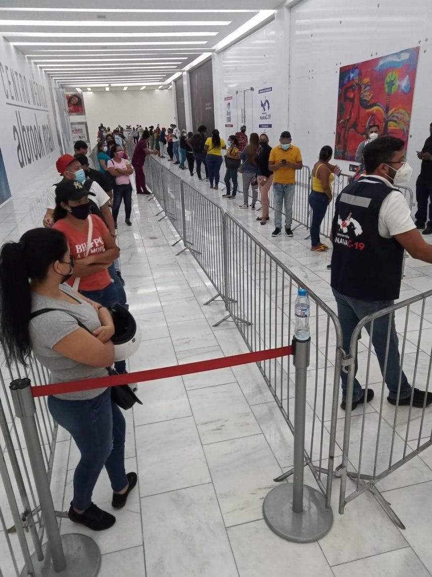 Inicia vacunación del personal de hoteles y restaurantes en Albrook Mall