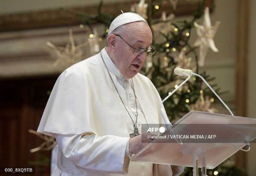 El papa Francisco lament&oacute; el domingo la "terrible explosi&oacute;n de violencia" ocurrida en la prisi&oacute;n de Guayaquil, en el suroeste de Ecuador.