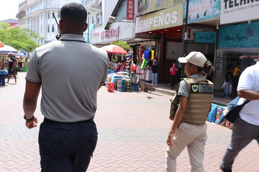 Captan migrantes irregulares en Panamá y David