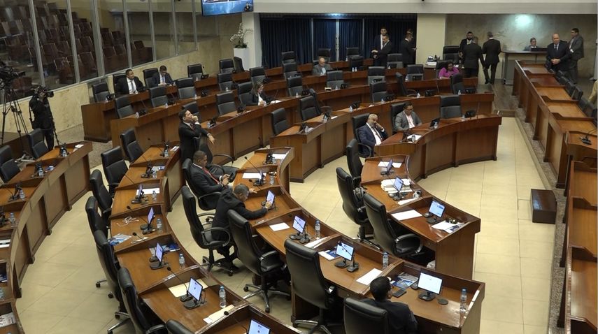 Continúa baja asistencia de diputados en la Asamblea Nacional