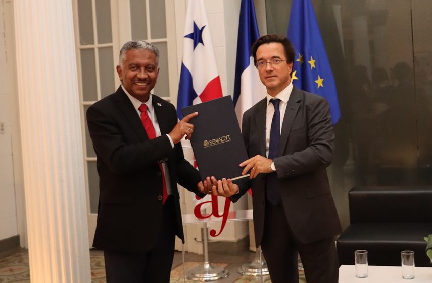 Becas: Senacyt, Ifarhu y Francia renuevan convenio