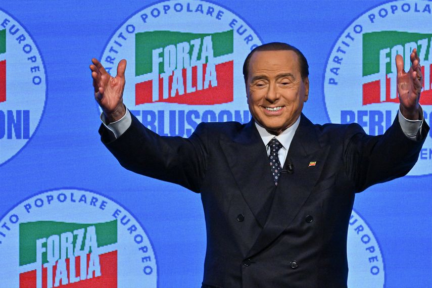 Silvio Berlusconi: Mejora la salud de ex primer ministro
