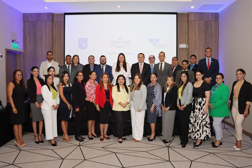 Panamá refuerza su compromiso contra el financiamiento del terrorismo