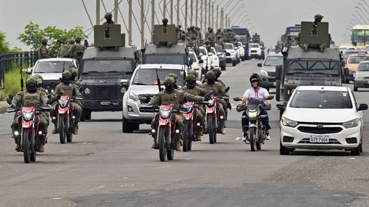 Militares en Ecuador realizan despliegue en las calles. AFP Militares en Ecuador realizan despliegue en las calles. AFP