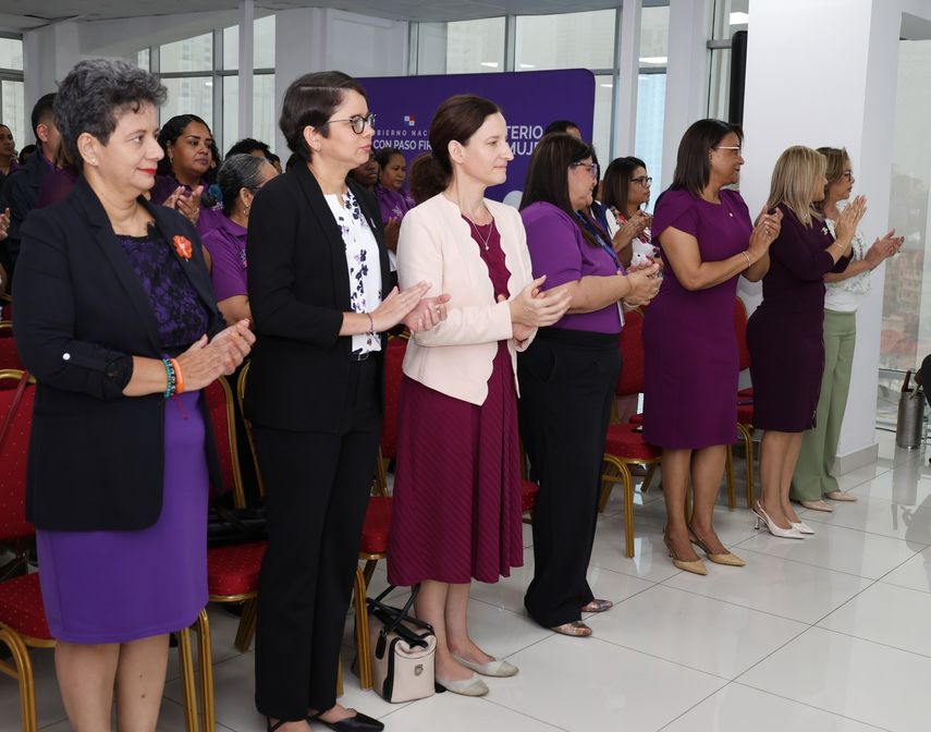 En Panamá recuerdan a víctimas de la violencia contra la Mujer