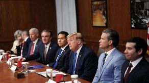 Estados Unidos pide a sus ciudadanos salir de Oriente Medio ante riesgo de escalada