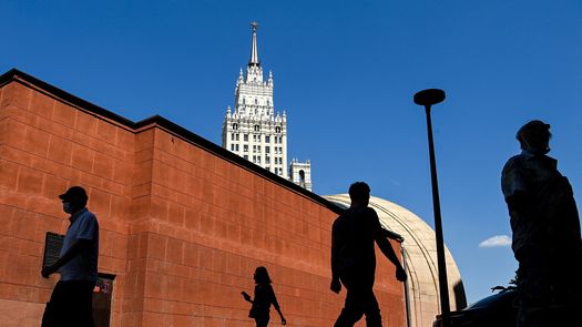 Rusia descarta nuevas restricciones anticovid pese a explosión de casos