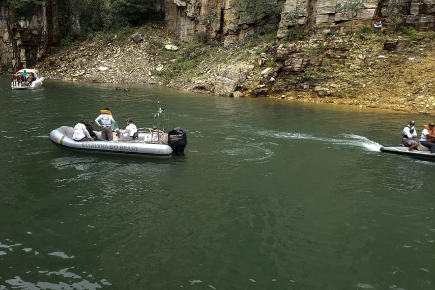 Brasil: Retoman búsquedas tras desprendimiento de rocas