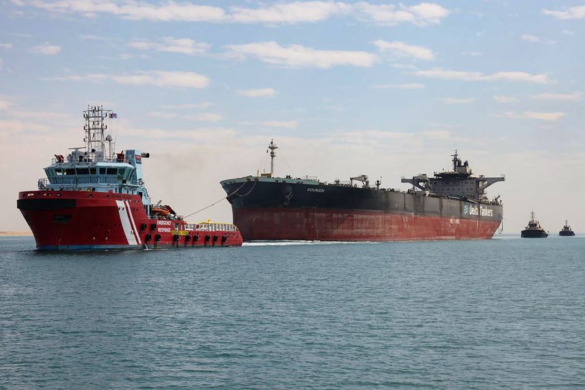 Tráfico en Canal de Suez sigue estancado mientras renace amenaza de los hutíes