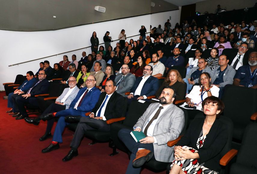 El Tribunal Electoral (TE) lanzó al público la plataforma verificadocontigo.com, el sitio web oficial de la institución, dedicado a hacer frente a la desinformación. El Tribunal Electoral (TE) lanzó al público la plataforma verificadocontigo.com, el sitio web oficial de la institución, dedicado a hacer frente a la desinformación.
