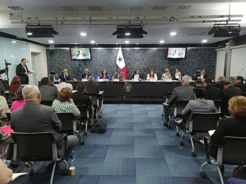 El Tribunal Electoral y el Foro Ciudadano Pro Reformas Electorales se expresaron ante la aprobación en primer debate de las reformas al Código Electoral. El Tribunal Electoral y el Foro Ciudadano Pro Reformas Electorales se expresaron ante la aprobación en primer debate de las reformas al Código Electoral.