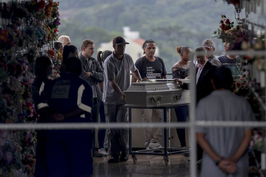 Brasil: Buscan respuestas tras ataque fatal a guardería