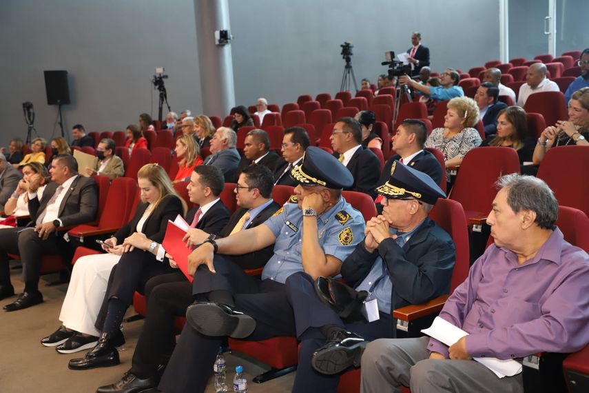 Proyecto que otorga recurso a bomberos pasa a segundo debate