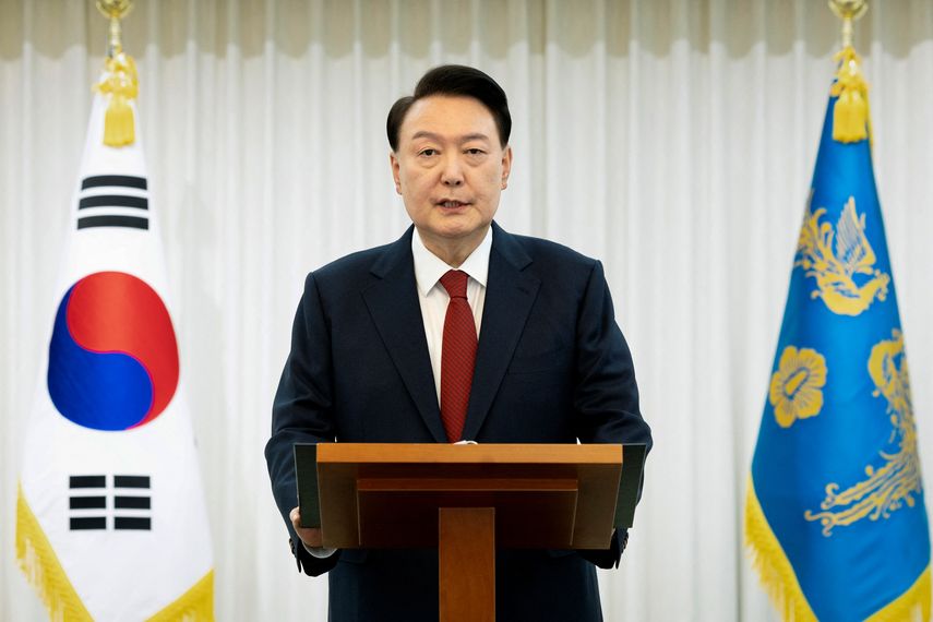 Arrestan al presidente surcoreano Yoon Suk-yeol por declarar la ley marcial