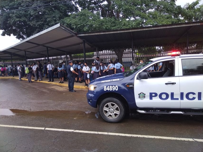 Jairo Salazar propone sacar a policías sin condiciones