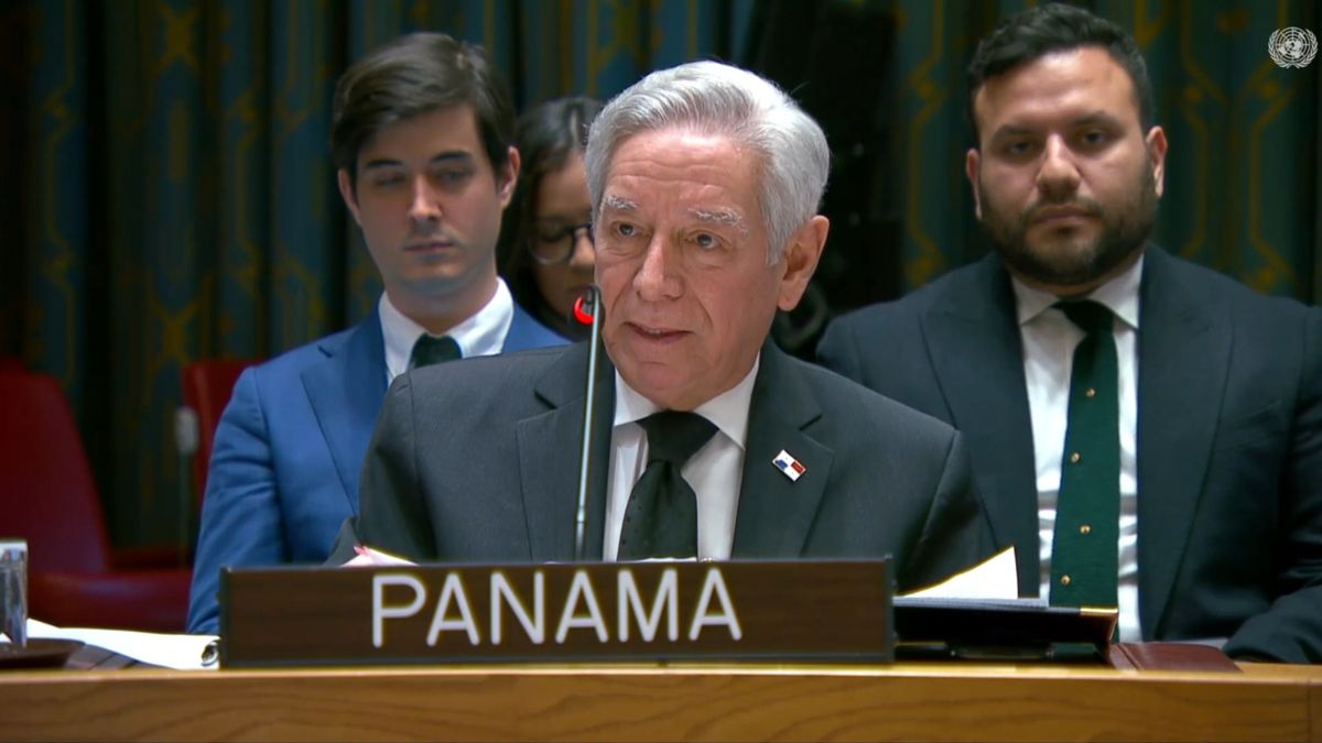 Panamá pidió este lunes una interinidad limitada en el tiempo en Venezuela orientada a que Edmundo González Urrutia asuma el Gobierno que, sostuvo, ganó el líder opositor en las urnas en julio de 2024 y cuya popularidad ha aumentado en sectores policiales y militares venezolanos. Panamá pidió este lunes una interinidad limitada en el tiempo en Venezuela orientada a que Edmundo González Urrutia asuma el Gobierno que, sostuvo, ganó el líder opositor en las urnas en julio de 2024 y cuya popularidad ha aumentado en sectores policiales y militares venezolanos.