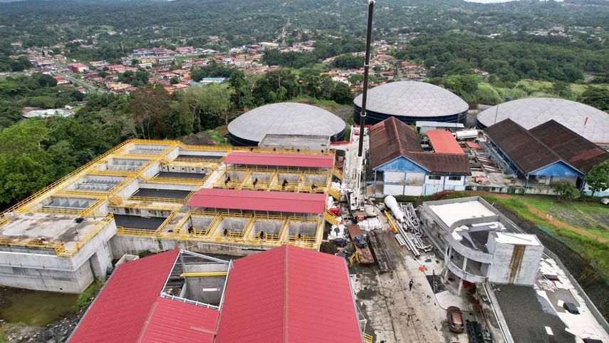 Residentes de Colón podrían recibir galones de agua
