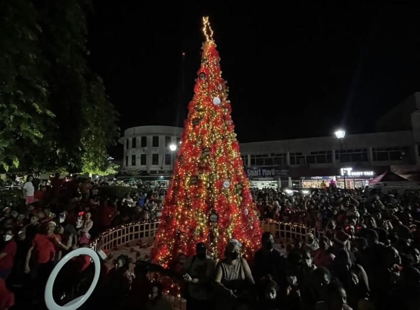 El alcalde de David hizo un llamado a la población que&nbsp; estará presente durante la ruta del desfile para que hagan uso adecuado de mascarilla y gel alcoholado.