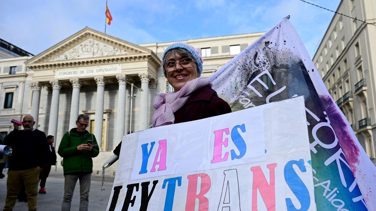 España aprueba la ley trans para cambio de género