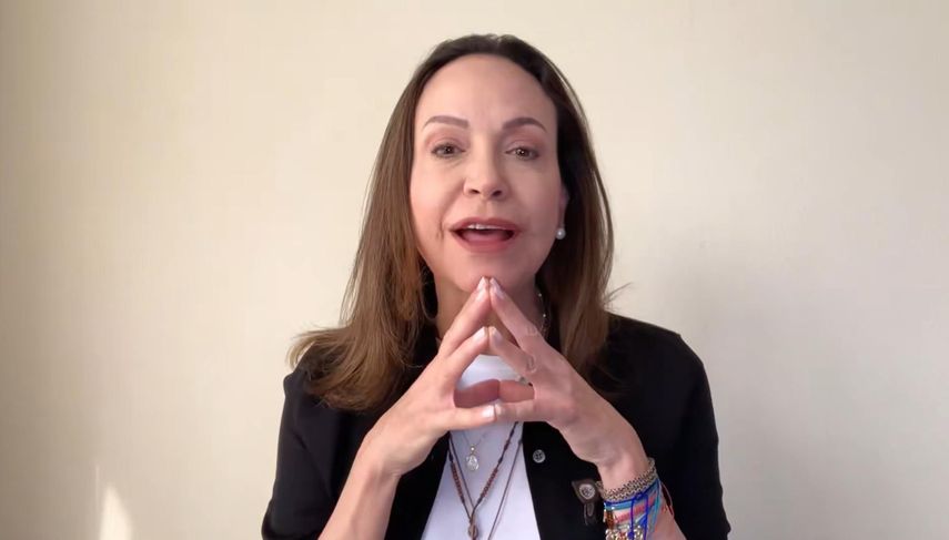 La líder opositora de Venezuela y ganadora del Premio Nobel de la Paz 2025, María Corina Machado, reiteró este martes que regresará a su país y que esta es una promesa que se cumple "paso a paso". La líder opositora de Venezuela y ganadora del Premio Nobel de la Paz 2025, María Corina Machado, reiteró este martes que regresará a su país y que esta es una promesa que se cumple "paso a paso".