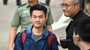 Sale de la cárcel presunto asesino que desencadenó protestas en Hong Kong