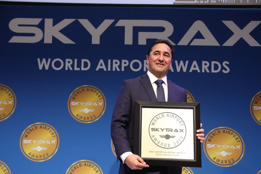 El Aeropuerto de Tocumen fue reconocido, por tercer año consecutivo, como el mejor aeropuerto de Centroamérica y el Caribe por Skytrax en el marco de los World Airport Awards 2024, celebrados en Frankfurt, Alemania. El Aeropuerto de Tocumen fue reconocido, por tercer año consecutivo, como el mejor aeropuerto de Centroamérica y el Caribe por Skytrax en el marco de los World Airport Awards 2024, celebrados en Frankfurt, Alemania.