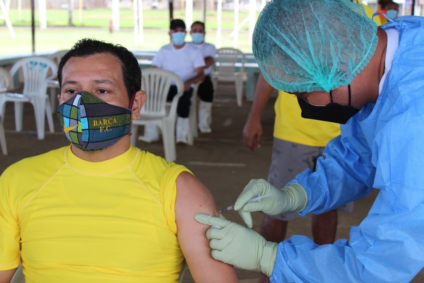 El 61% de la población penitenciaria tiene su primera dosis Pfizer y AstraZeneca contra la Covid-19 cifra que refleja 11 mil 559 privados vacunados.